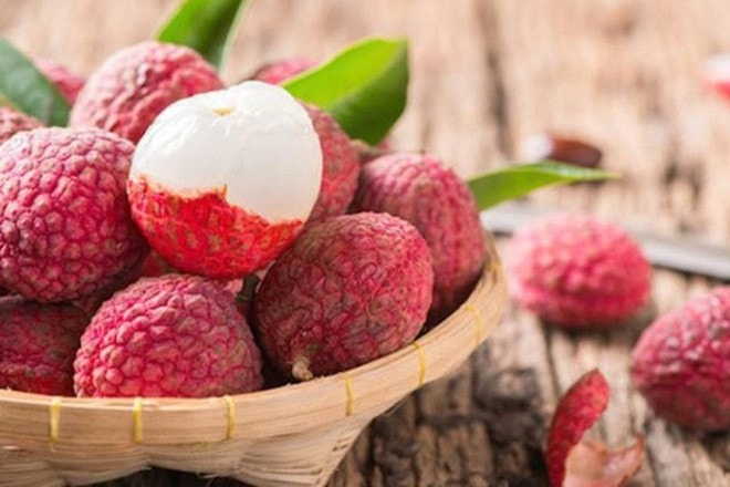 Ăn vải, mít có 'nóng' không? Bà nội trợ tranh cãi, chuyên gia lên tiếng- Ảnh 1.