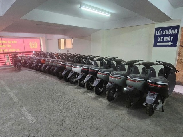 Nguy cơ cháy nổ từ xe máy điện gắn mác 'chính hãng'- Ảnh 2.