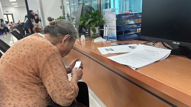 Có nên xem xét tiếp tục hạ độ tuổi nhận trợ cấp hưu trí xã hội?- Ảnh 2.