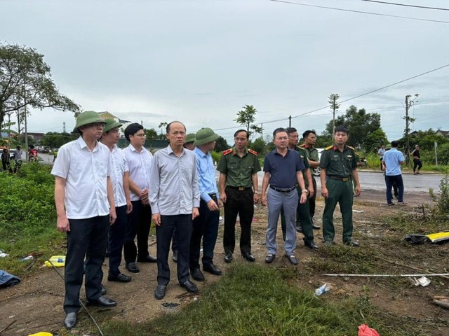 Giây phút xe khách lật kinh hoàng: Nhiều tiếng la hét, kêu cứu, có người bị hất văng ra ngoài- Ảnh 3.