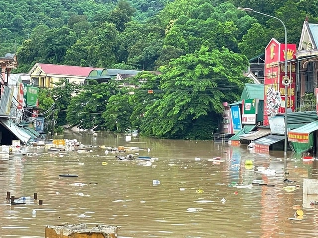 Mưa lớn kéo dài, thêm nhiều tỉnh có nguy cơ lũ quét, sạt lở đất- Ảnh 2.