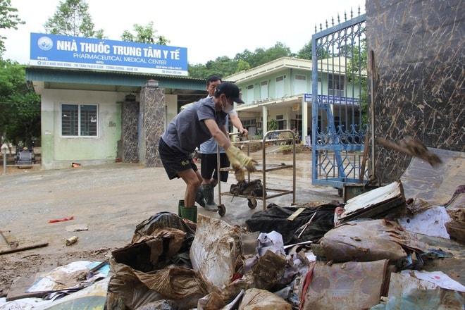 Trung tâm Y tế Tương Dương tan hoang sau lũ- Ảnh 15.