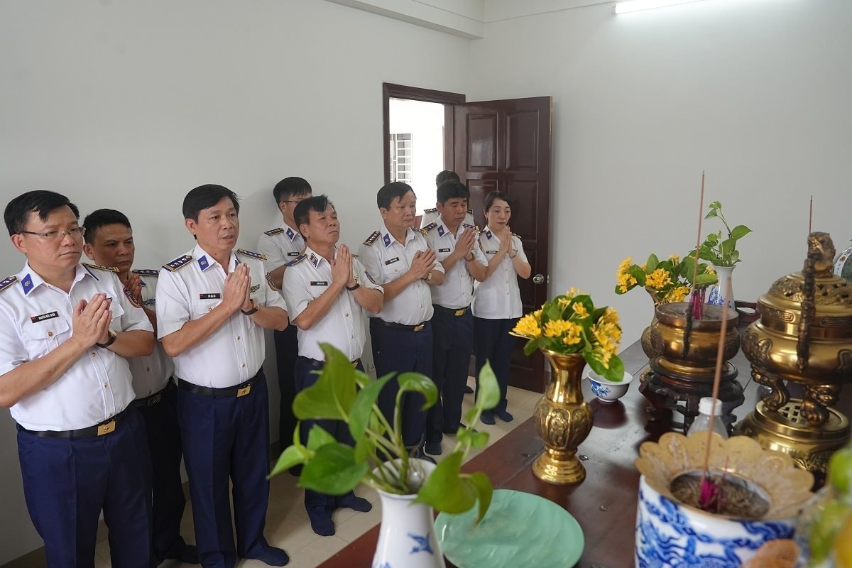Chuyện về người vợ có chồng liệt sĩ 'nằm lại giữa trùng khơi'- Ảnh 3.