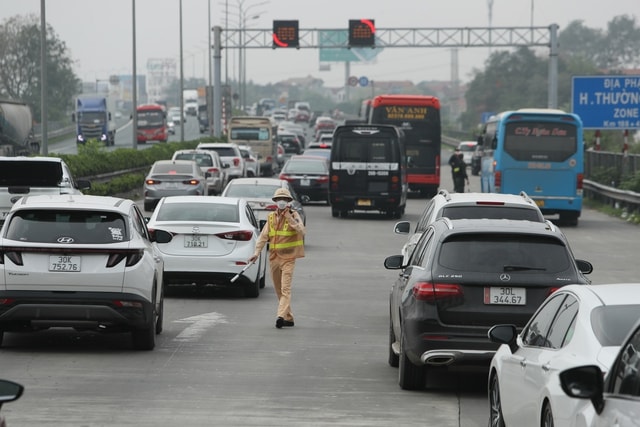 Xe khách chỉ chiếm 2,5% tổng phương tiện giao thông nhưng liên quan hơn 40% vụ tai nạn chết người- Ảnh 3.