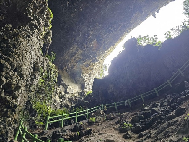 Cận cảnh hang Dơi đẹp lung linh giữa đại ngàn Pù Luông- Ảnh 2.