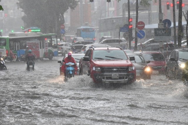 Diễn biến đợt mưa dông diện rộng sau nắng nóng kỷ lục- Ảnh 2.