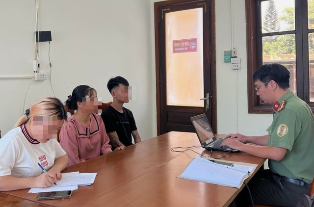 Cứu con trai khỏi bẫy lừa bán nội tạng, người mẹ xúc động gửi thư cảm ơn Công an - Ảnh 1.