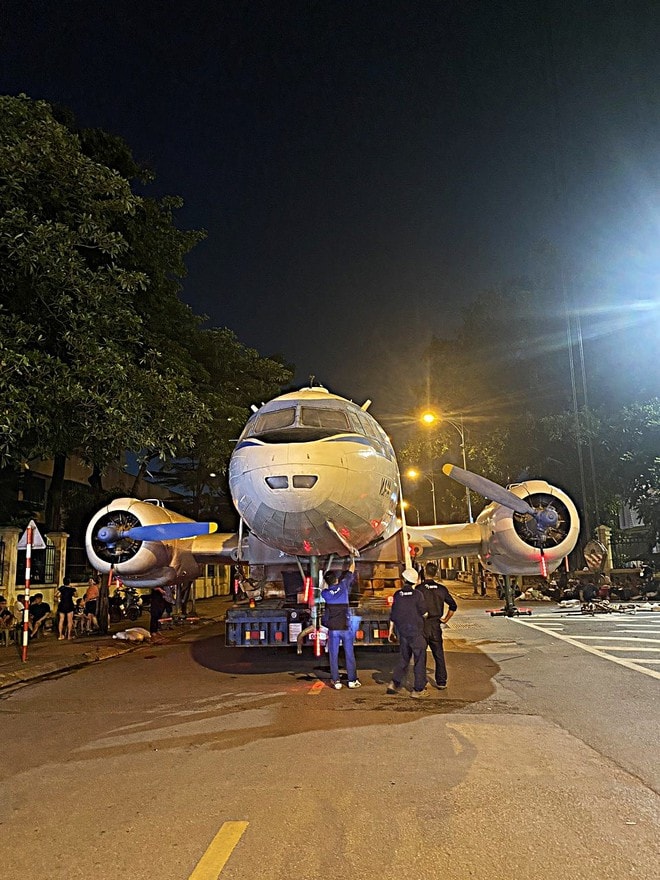 Chuyên cơ từng chở Bác Hồ được vận chuyển tới Triển lãm 80 năm Độc lập - Tự do - Hạnh phúc- Ảnh 2.