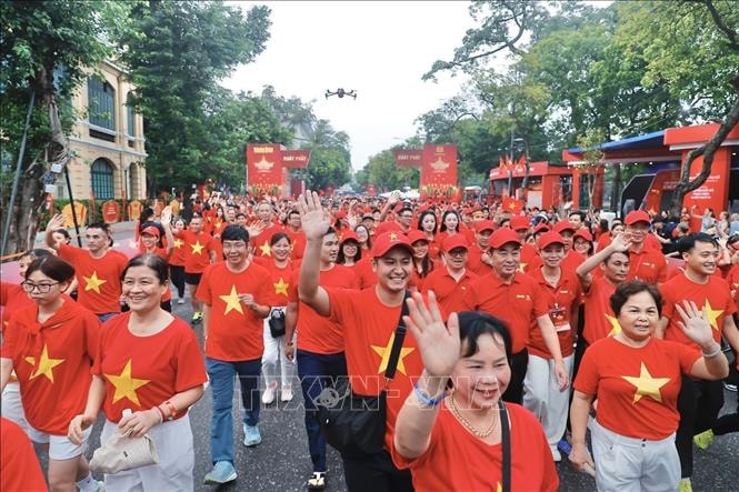 Phát động sự kiện đi bộ trên toàn quốc 'Cùng Việt Nam tiến bước'- Ảnh 12.