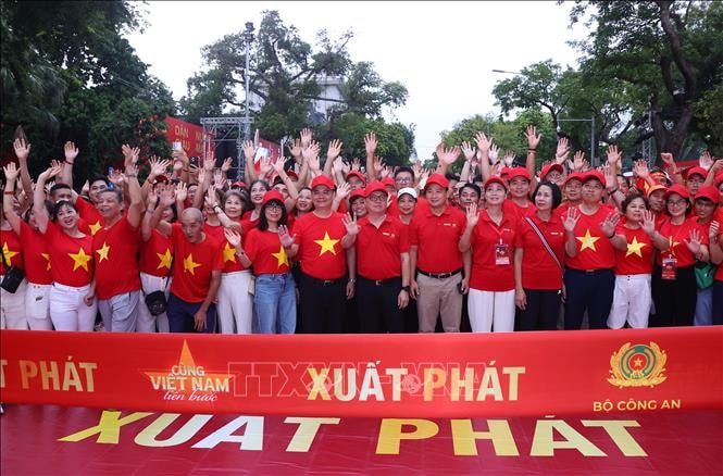 Phát động sự kiện đi bộ trên toàn quốc 'Cùng Việt Nam tiến bước'- Ảnh 5.