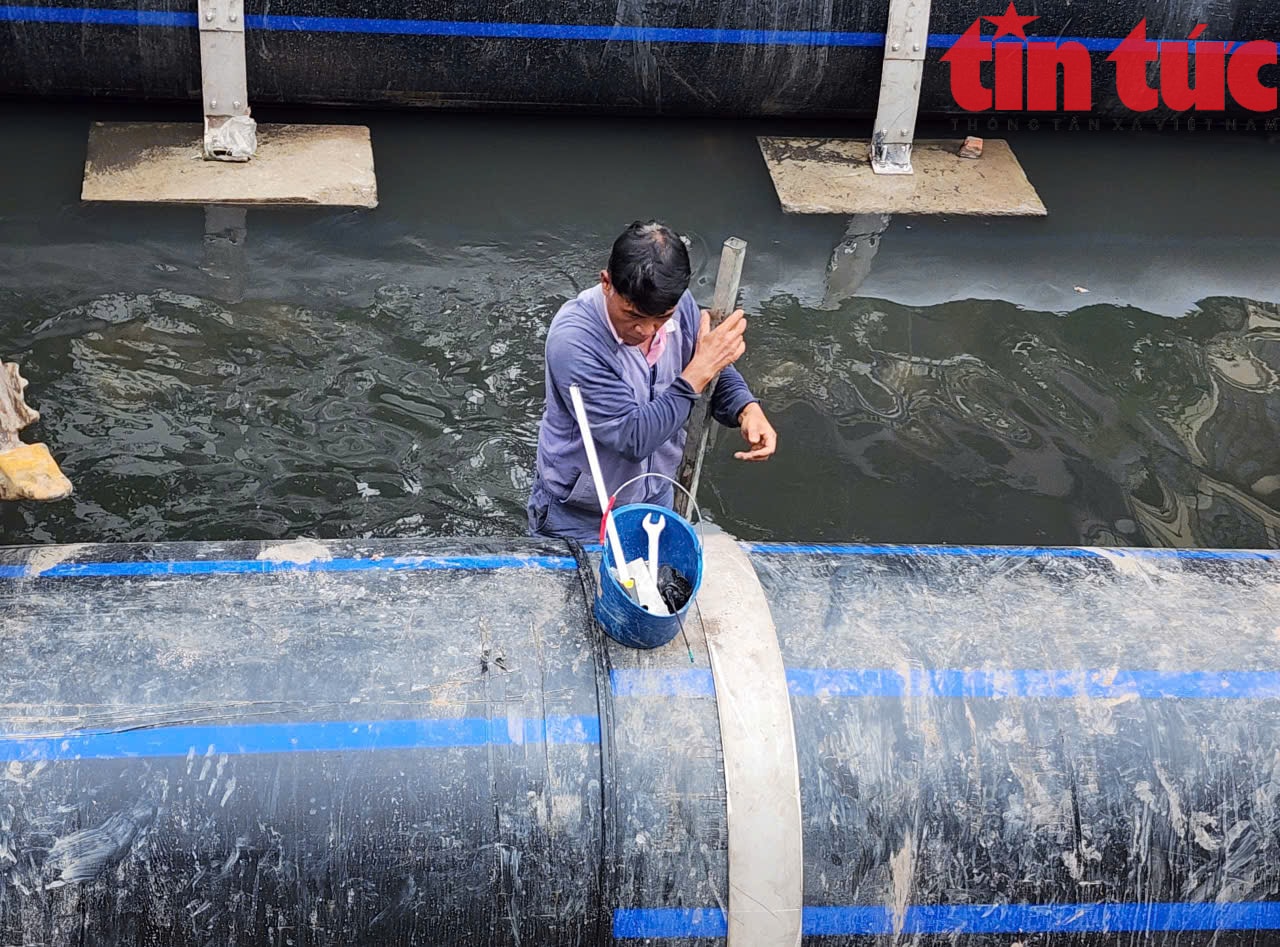Cận cảnh đường ống khổng lồ dẫn nước hồ Tây ‘hồi sinh’ sông Tô Lịch- Ảnh 5.