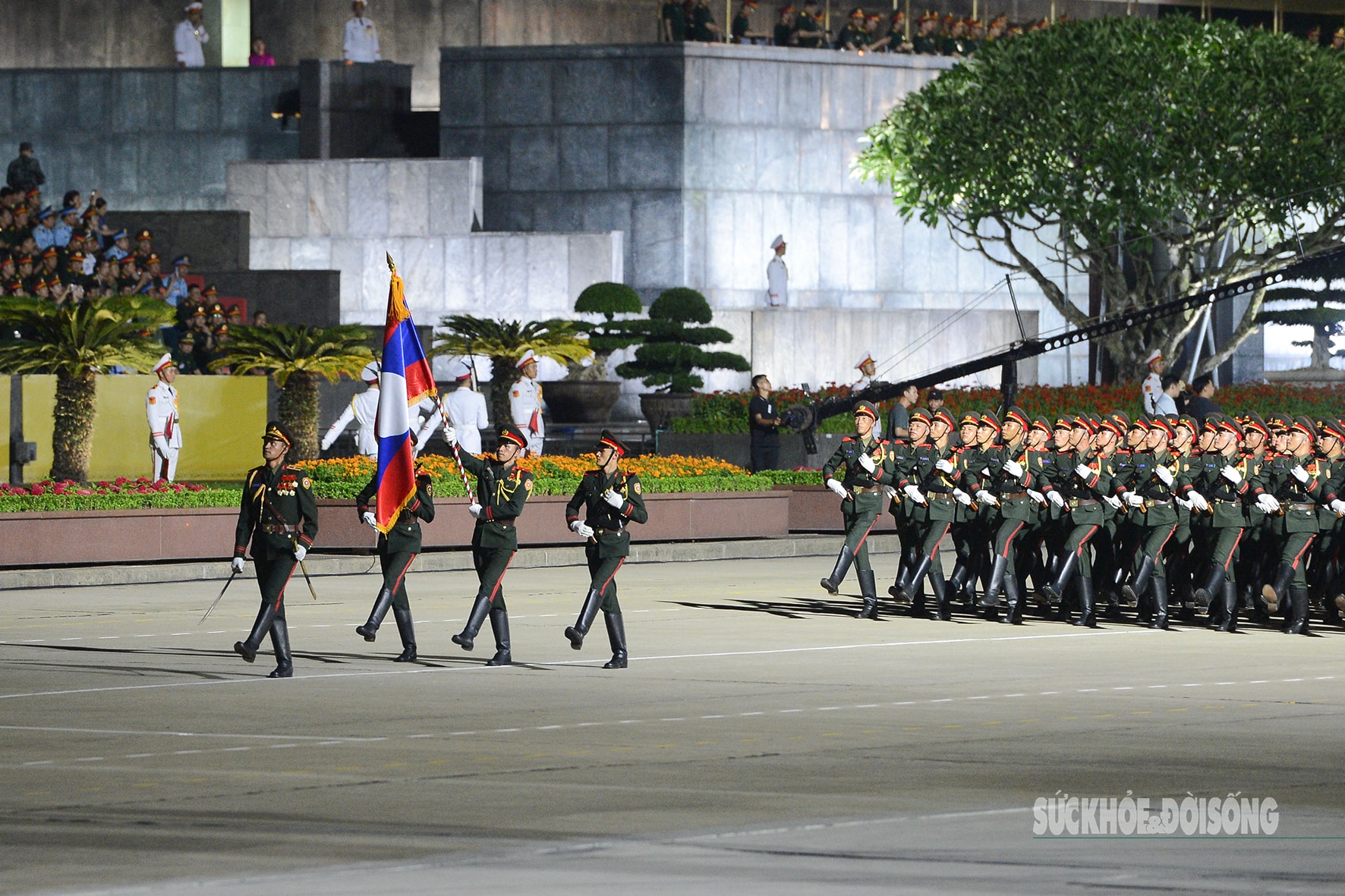 Khoảnh khắc đặc biệt tại Quảng trường Ba Đình đêm tổng hợp luyện diễu binh, diễu hành- Ảnh 6.