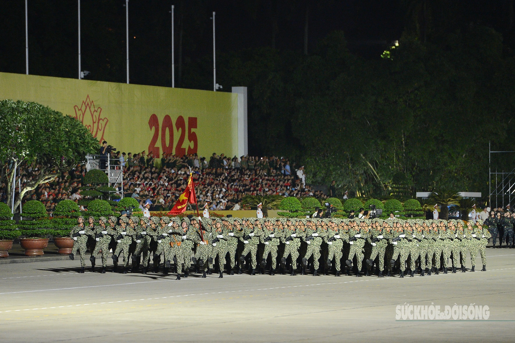 Khoảnh khắc đặc biệt tại Quảng trường Ba Đình đêm tổng hợp luyện diễu binh, diễu hành- Ảnh 4.