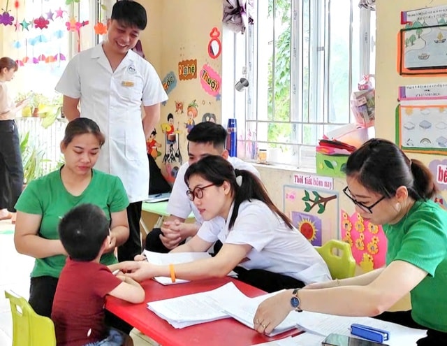 Khi họp lớp bị biến tướng trở thành nơi khoe mẽ, tái diễn tình xưa và nhậu nhẹt quá đà- Ảnh 2. Khi họp lớp bị biến tướng trở thành nơi khoe mẽ, tái diễn tình xưa và nhậu nhẹt quá đà- Ảnh 2.