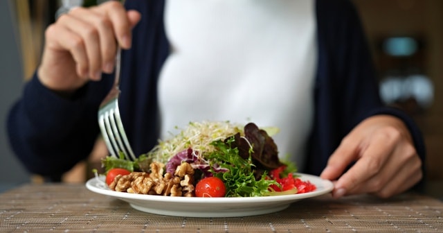 Hai cách đơn giản giúp giảm nguy cơ ung thư vú- Ảnh 1.