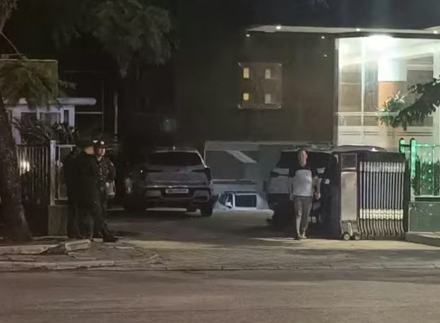 Công an khám xét nơi làm việc và nhà ở của doanh nhân kiêm ông “bầu” bóng đá Cao Tiến Đoan- Ảnh 1.