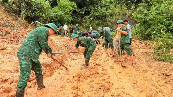 Mưa lớn do bão số 6 chia cắt nhiều xã miền Tây Nghệ An- Ảnh 4.