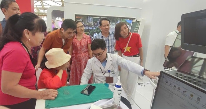 Gian Triển lãm Bộ Y tế thu hút hàng chục nghìn lượt khách thăm quan, trải nghiệm khám, tư vấn sức khoẻ- Ảnh 10.