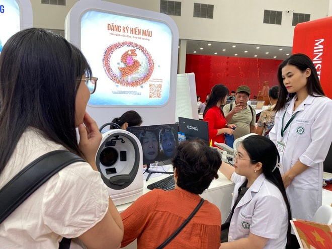 Gian Triển lãm Bộ Y tế thu hút hàng chục nghìn lượt khách thăm quan, trải nghiệm khám, tư vấn sức khoẻ- Ảnh 8.