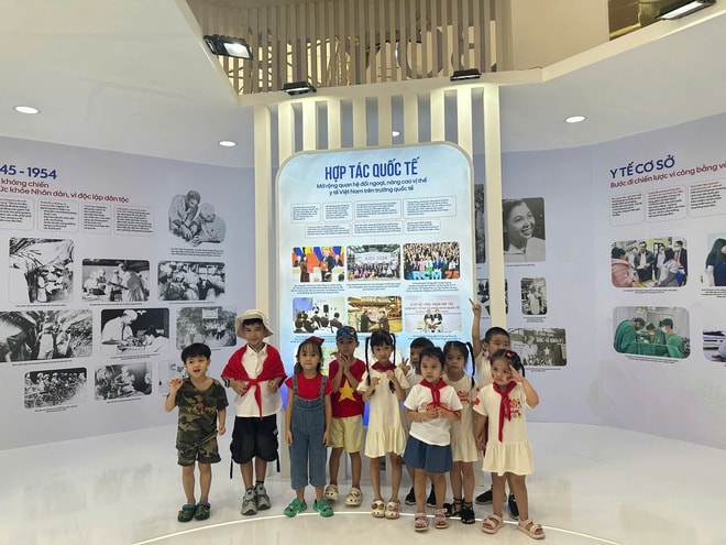 Gian Triển lãm Bộ Y tế thu hút hàng chục nghìn lượt khách thăm quan, trải nghiệm khám, tư vấn sức khoẻ- Ảnh 5.