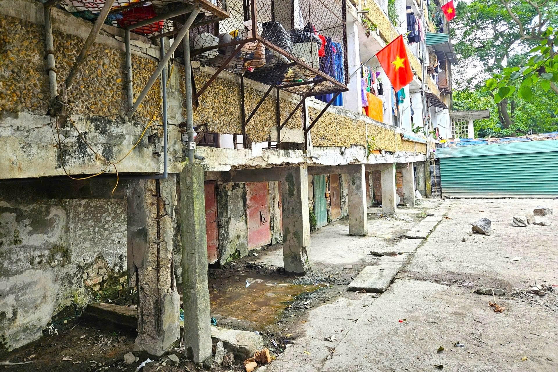 Dân mất ăn mất ngủ vì sống trong chung cư xuống cấp- Ảnh 11.