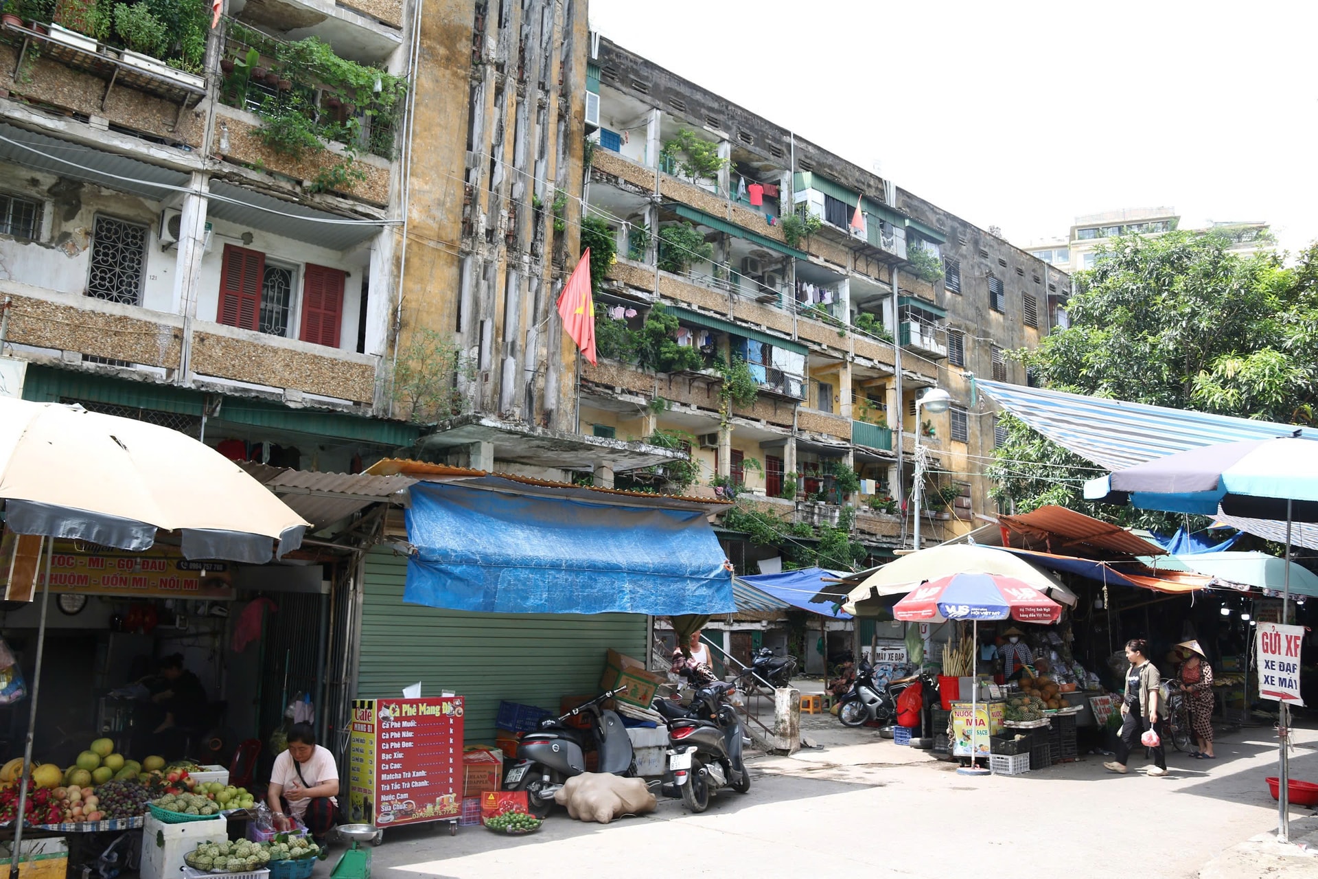 Dân mất ăn mất ngủ vì sống trong chung cư xuống cấp- Ảnh 2.