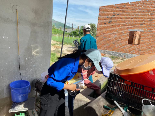 Khánh Hòa ghi nhận hơn 5.900 ca mắc sốt xuất huyết, 2 trường hợp tử vong- Ảnh 1.