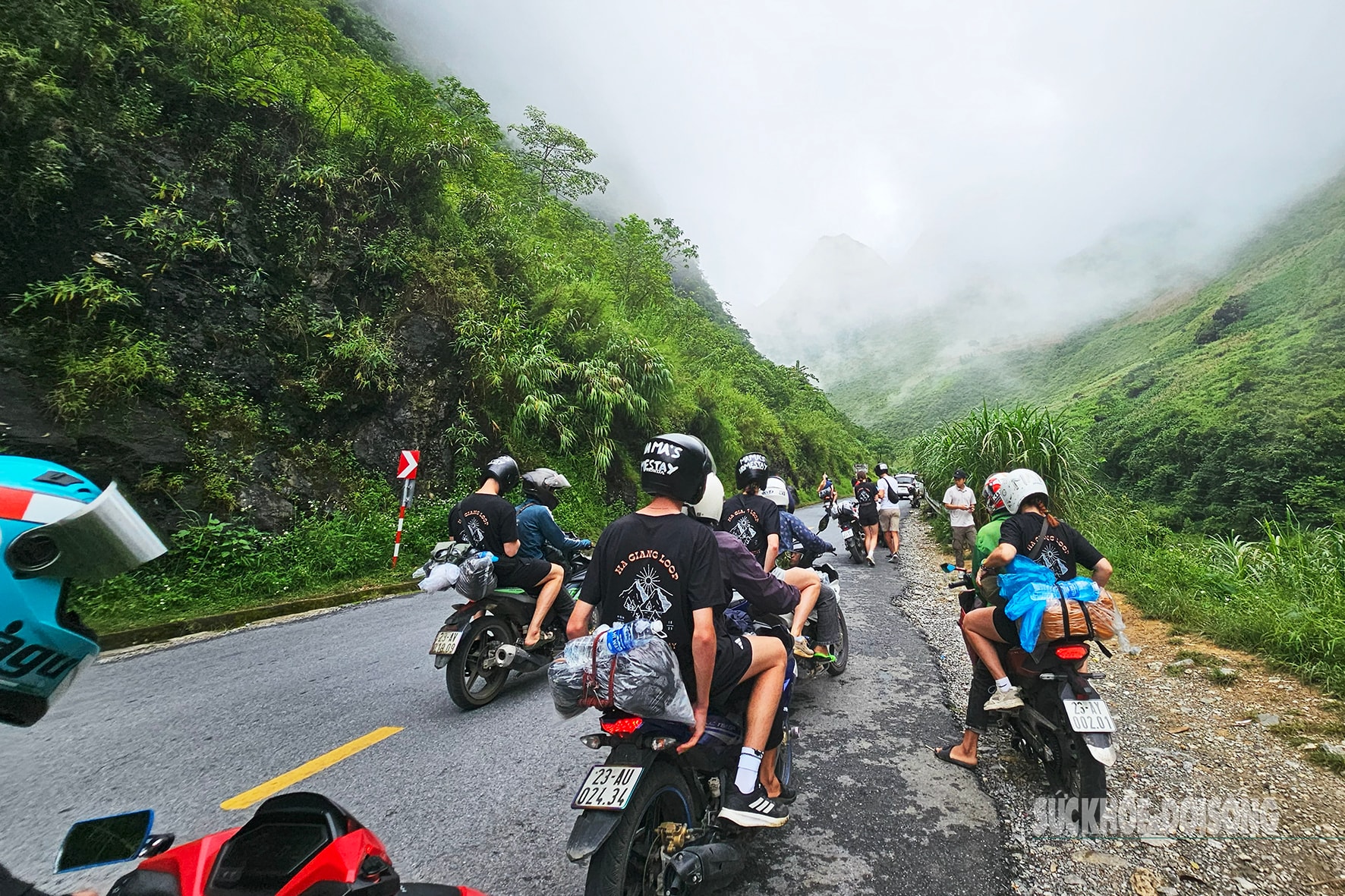Nghề 'trai lai Tây’ giữa mây núi vùng cao cực Bắc- Ảnh 3.