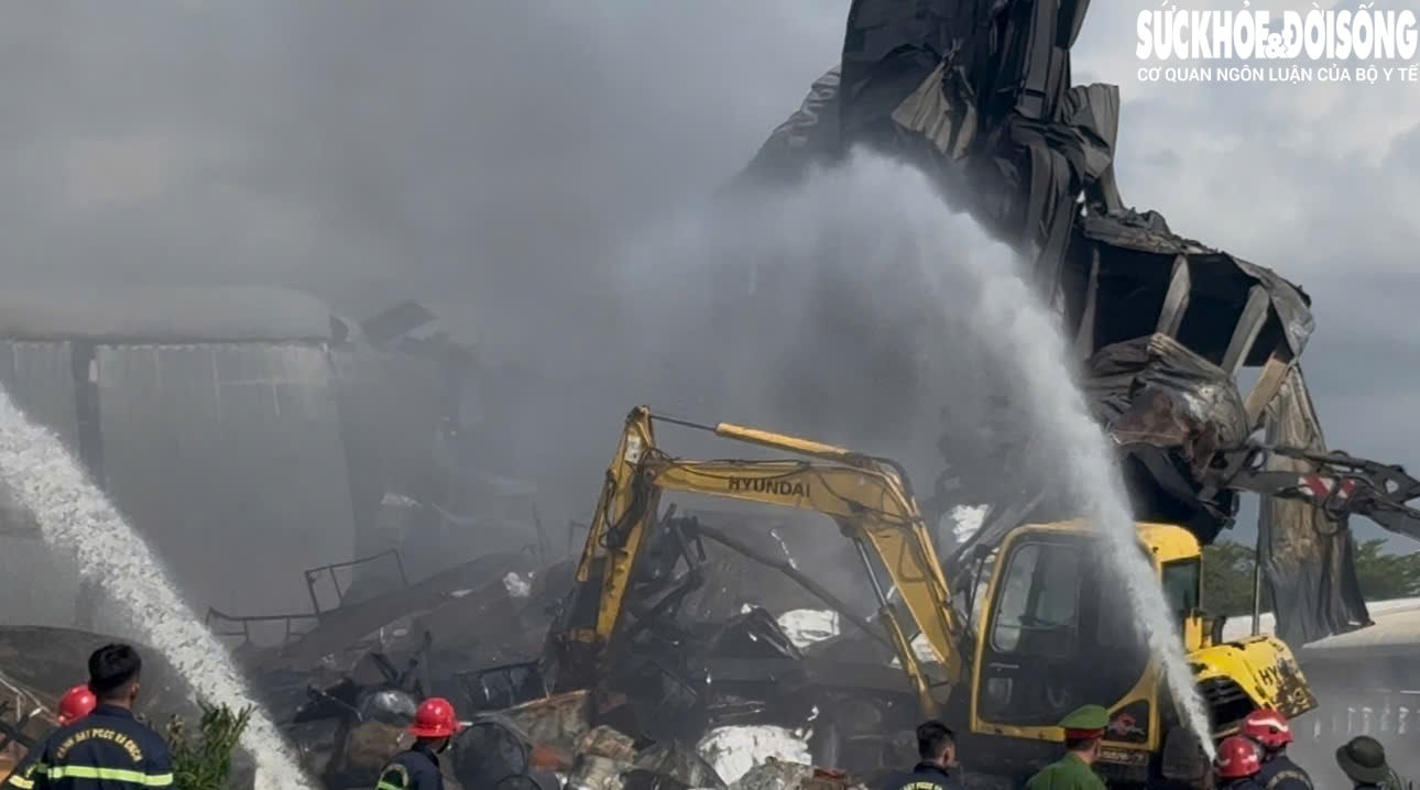 Khống chế vụ cháy tại kho hàng trong Khu công nghiệp Đồ Sơn, Hải Phòng- Ảnh 5.