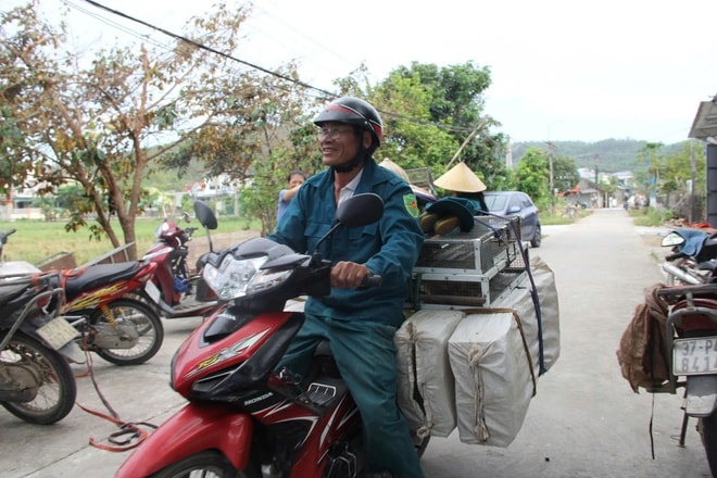 Cả xã cùng săn chuột đồng, kiếm tiền triệu mỗi đêm- Ảnh 3. Cả xã cùng săn chuột đồng, kiếm tiền triệu mỗi đêm- Ảnh 3.