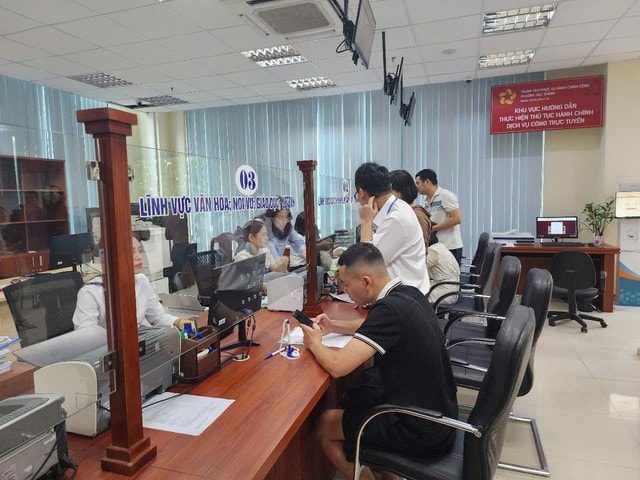 Thanh Hóa đẩy mạnh chuyển đổi số vì mục tiêu 'người dân là trung tâm'- Ảnh 3.