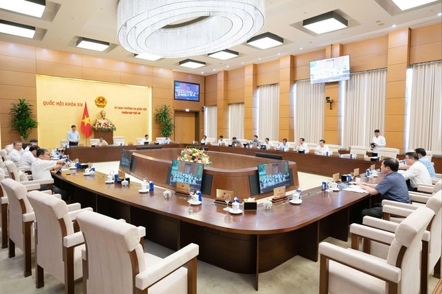 Dự án Luật TMĐT: Bổ sung việc định danh người bán trong nước qua VNeID- Ảnh 1. Dự án Luật TMĐT: Bổ sung việc định danh người bán trong nước qua VNeID- Ảnh 1.