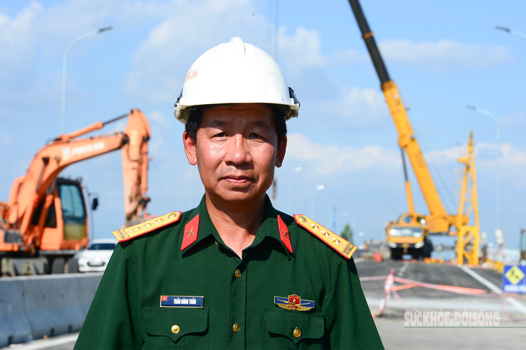 Cầu Phong Châu mới nối đôi bờ sông Hồng trước ngày khánh thành- Ảnh 6.