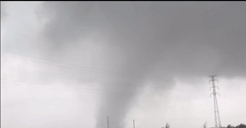 Vì sao liên tiếp xuất hiện lốc xoáy ở nhiều tỉnh thành?- Ảnh 3.