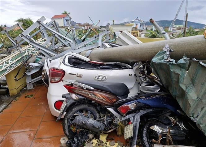 Hơn 357 tỷ đồng bảo hiểm bồi thường thiệt hại do bão số 10- Ảnh 1.