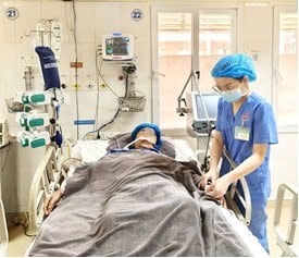 Ngừng tuần hoàn khi đi khám bệnh, nữ bệnh nhân Hải Phòng được cấp cứu kịp thời- Ảnh 1. Ngừng tuần hoàn khi đi khám bệnh, nữ bệnh nhân Hải Phòng được cấp cứu kịp thời- Ảnh 1.