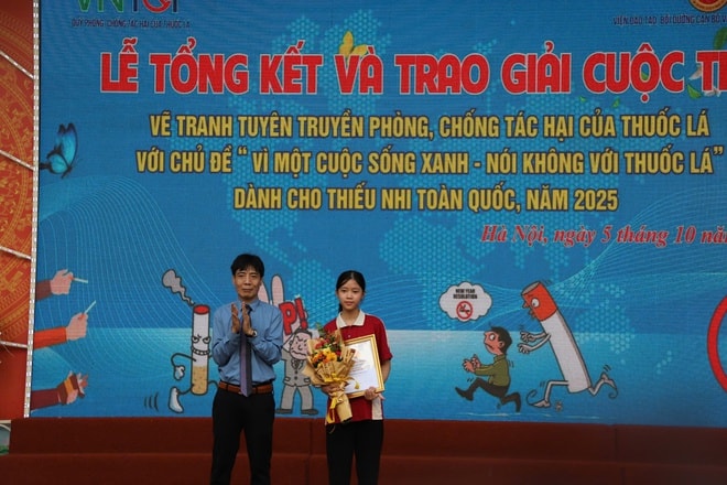 Hàng trăm nghìn thiếu nhi tham dự 2 cuộc thi về phòng chống tác hại của thuốc lá- Ảnh 2. Hàng trăm nghìn thiếu nhi tham dự 2 cuộc thi về phòng chống tác hại của thuốc lá- Ảnh 2.