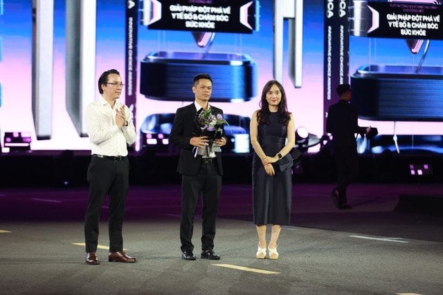 Hệ thống nhà thuốc và trung tâm tiêm chủng Long Châu vinh danh tại Better Choice Awards 2025- Ảnh 2. Hệ thống nhà thuốc và trung tâm tiêm chủng Long Châu vinh danh tại Better Choice Awards 2025- Ảnh 2.
