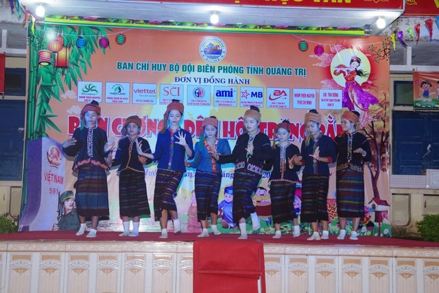 Trung thu ý nghĩa của trẻ em biên giới, hải đảo- Ảnh 3.