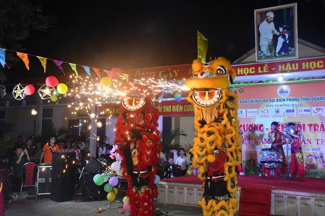 Trung thu ý nghĩa của trẻ em biên giới, hải đảo- Ảnh 5.