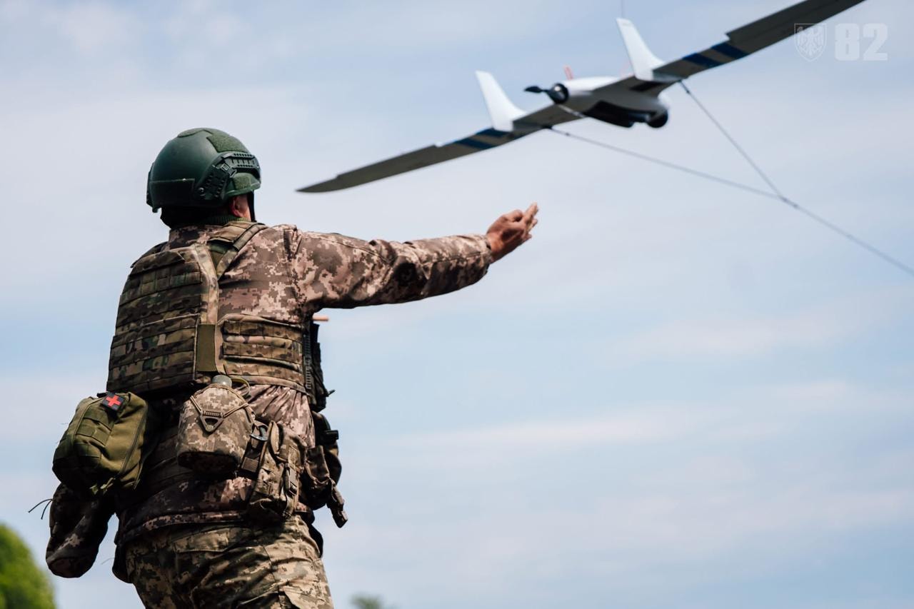 UAV Ukraine lần đầu tiên tấn công sâu tới 2000km vào lãnh thổ Liên bang Nga- Ảnh 1. UAV Ukraine lần đầu tiên tấn công sâu tới 2000km vào lãnh thổ Liên bang Nga- Ảnh 1.