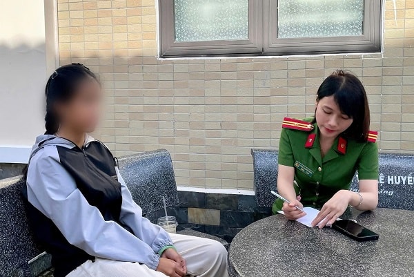 Đà Nẵng: Nữ sinh 18 tuổi suýt mất 300 triệu vì kịch bản 'công an rởm' tinh vi- Ảnh 1.