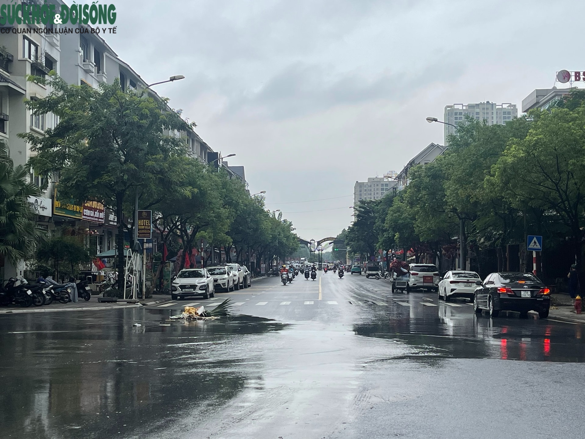 Hà Nội: Hình ảnh lạ thường tại 'ốc đảo An Khánh' sau mưa lớn- Ảnh 3. Hà Nội: Hình ảnh lạ thường tại 'ốc đảo An Khánh' sau mưa lớn- Ảnh 3.