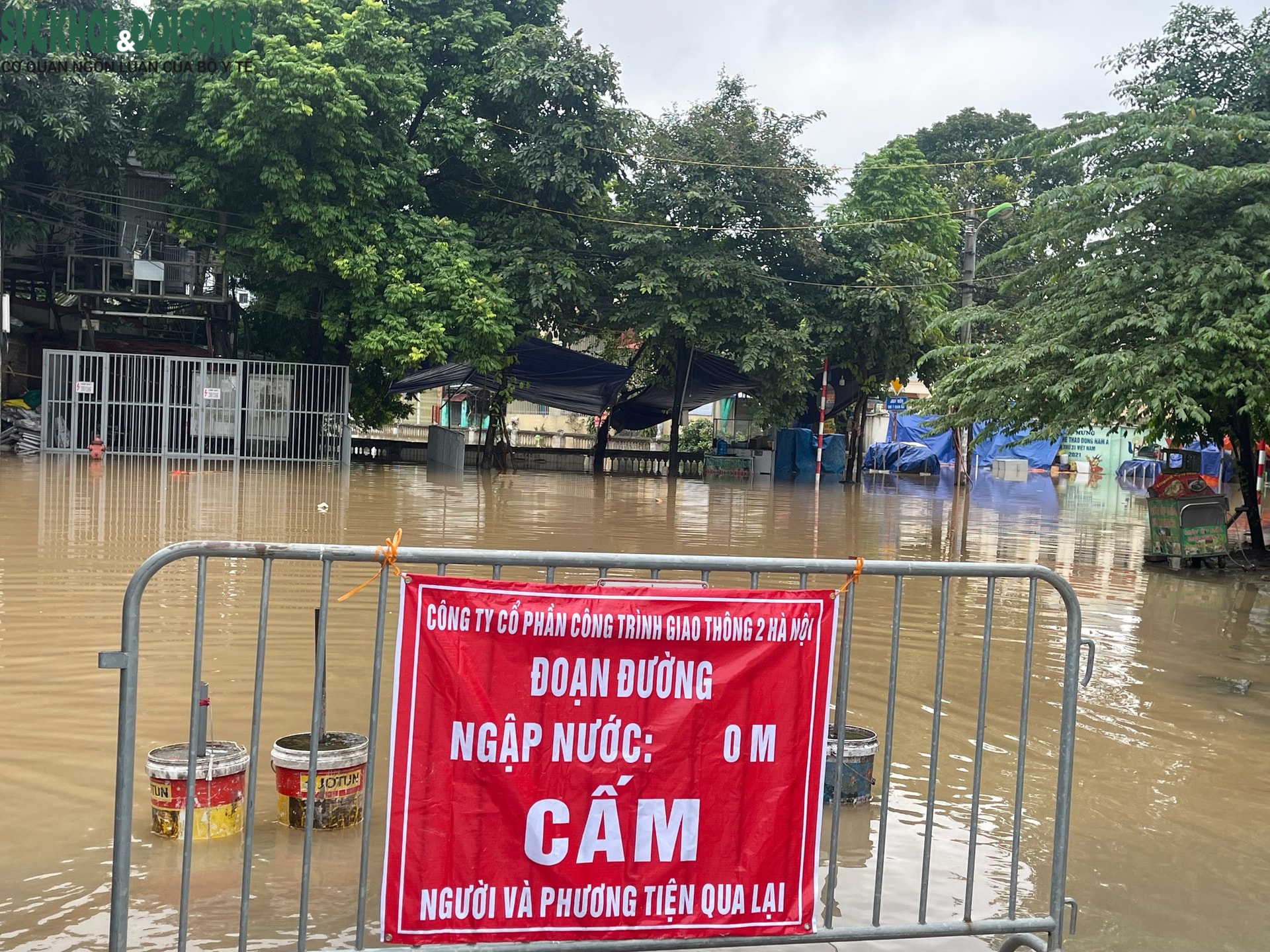 Hà Nội: Hình ảnh lạ thường tại 'ốc đảo An Khánh' sau mưa lớn- Ảnh 8. Hà Nội: Hình ảnh lạ thường tại 'ốc đảo An Khánh' sau mưa lớn- Ảnh 8.