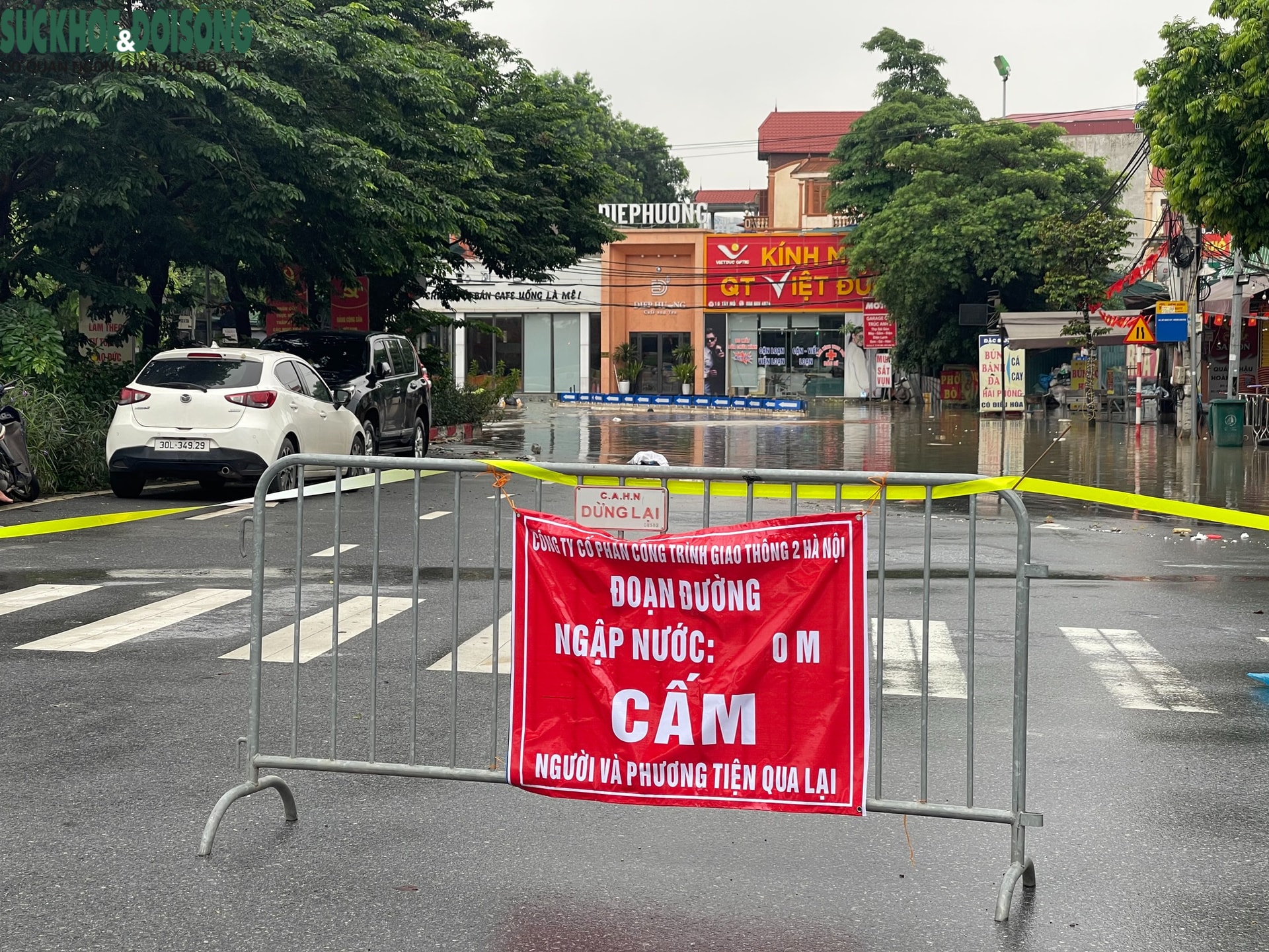 Hà Nội: Hình ảnh lạ thường tại 'ốc đảo An Khánh' sau mưa lớn- Ảnh 11. Hà Nội: Hình ảnh lạ thường tại 'ốc đảo An Khánh' sau mưa lớn- Ảnh 11.