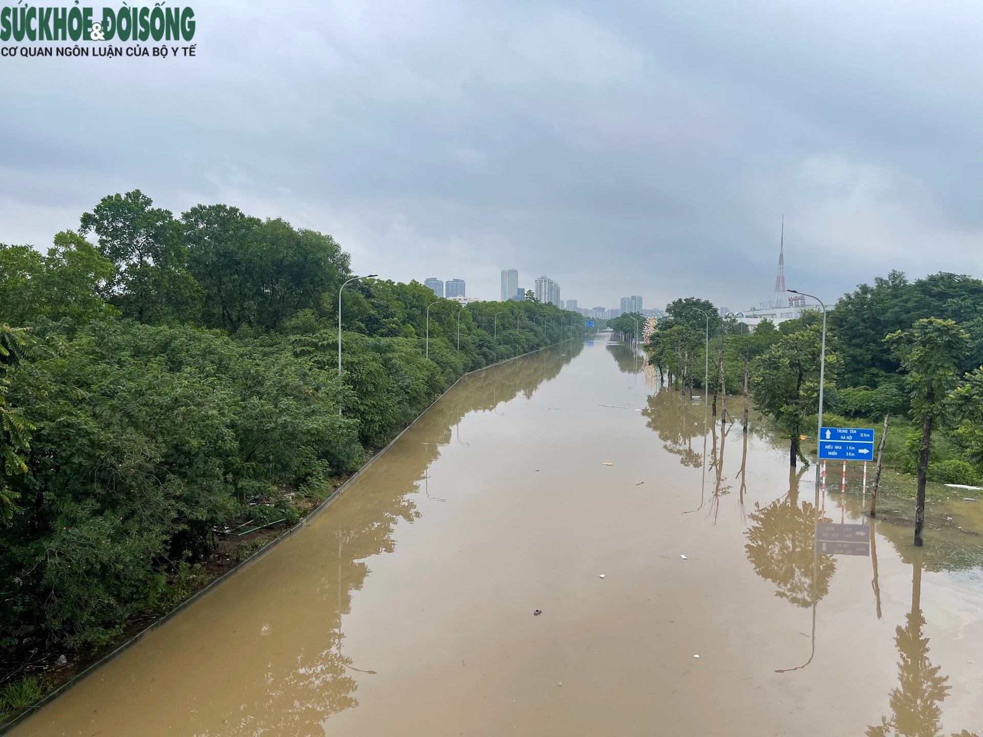 Hà Nội: Hình ảnh lạ thường tại 'ốc đảo An Khánh' sau mưa lớn- Ảnh 14. Hà Nội: Hình ảnh lạ thường tại 'ốc đảo An Khánh' sau mưa lớn- Ảnh 14.
