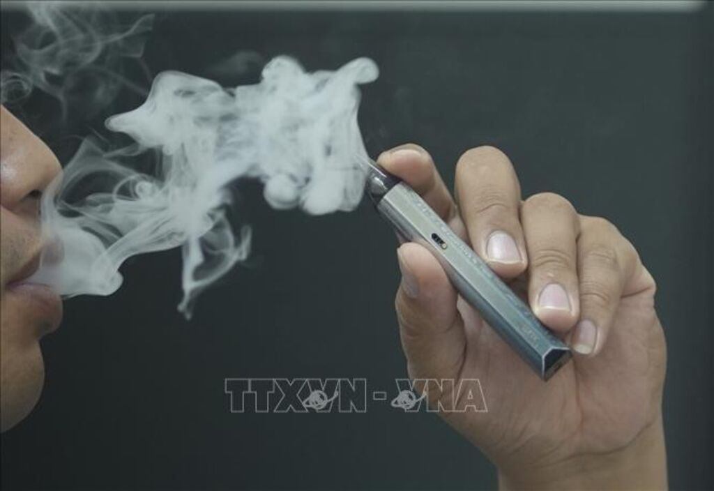 WHO quan ngại về tình trạng sử dụng thuốc lá điện tử- Ảnh 1. WHO quan ngại về tình trạng sử dụng thuốc lá điện tử- Ảnh 1.
