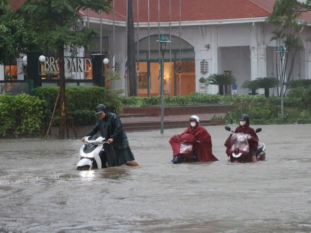 Ngày mai Hà Nội có còn mưa lớn?- Ảnh 2.