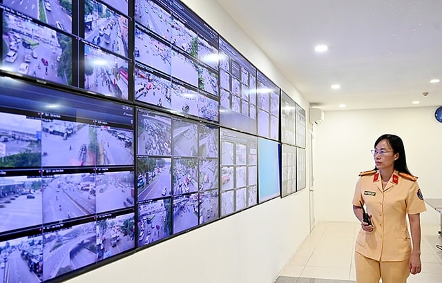 Trong 1 tháng, TPHCM phát hiện hơn 3.100 trường hợp vi phạm giao thông nhờ hệ thống camera AI - Ảnh 1. Trong 1 tháng, TPHCM phát hiện hơn 3.100 trường hợp vi phạm giao thông nhờ hệ thống camera AI - Ảnh 1.