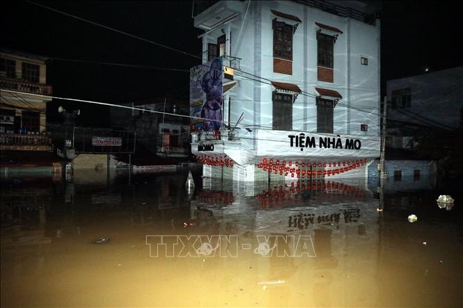 Xuyên đêm hỗ trợ người dân ở vùng 'rốn lũ' Lạng Sơn- Ảnh 10. Xuyên đêm hỗ trợ người dân ở vùng 'rốn lũ' Lạng Sơn- Ảnh 10.